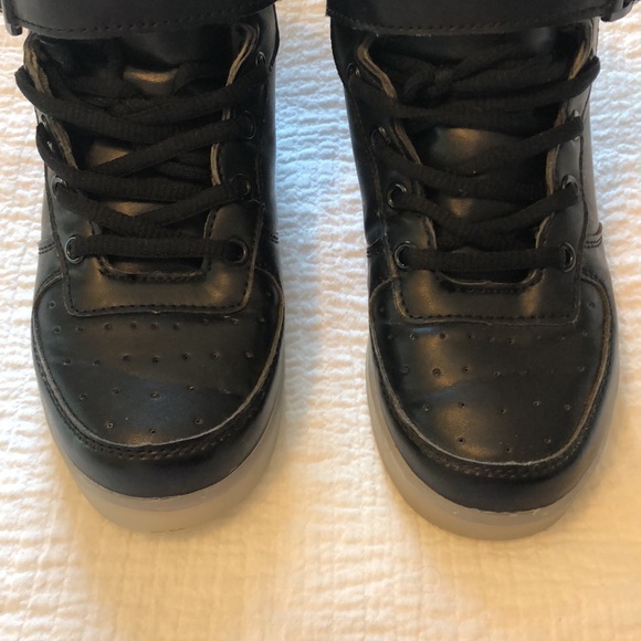 EUC High Top LED Black Vegan Leather Light Up USB Flashing Sneakers for Kids - Picture 5 of 17